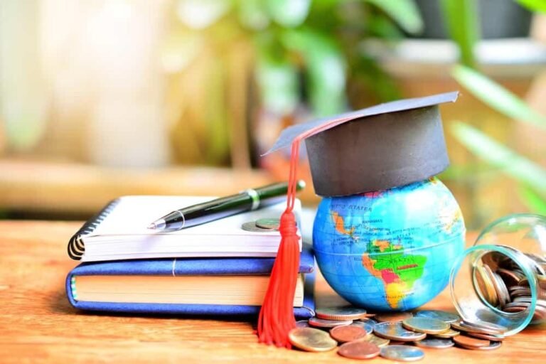 USA University Scholarships for International Students